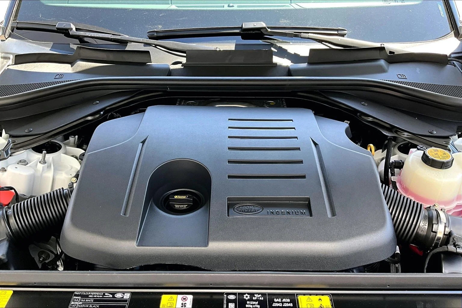 New 2026 Fuji White Land Rover SE image 11