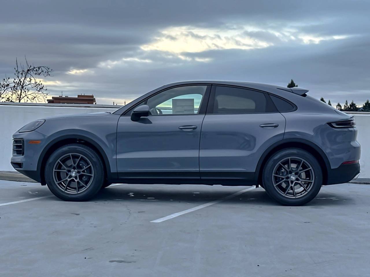 2026 Porsche Cayenne Coup Base - Photo 2