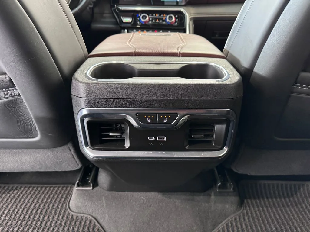 Used 2025 Onyx Black GMC Denali Ultimate image 30