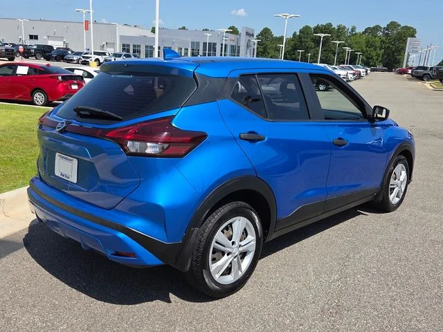 Used 2021 Blue Nissan S image 12
