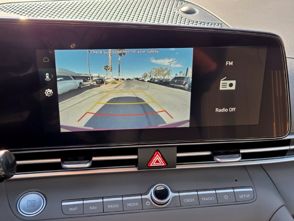 Used 2025 Red Hyundai SEL Convenience image 30