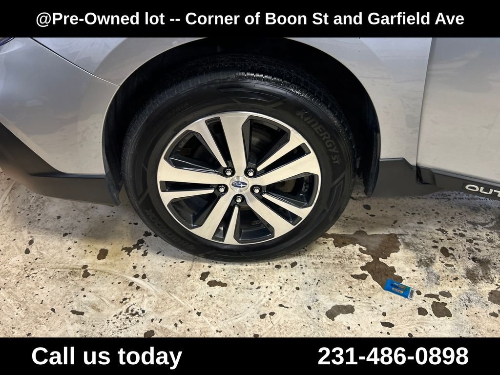 Used 2019 Silver Subaru 2.5i image 11
