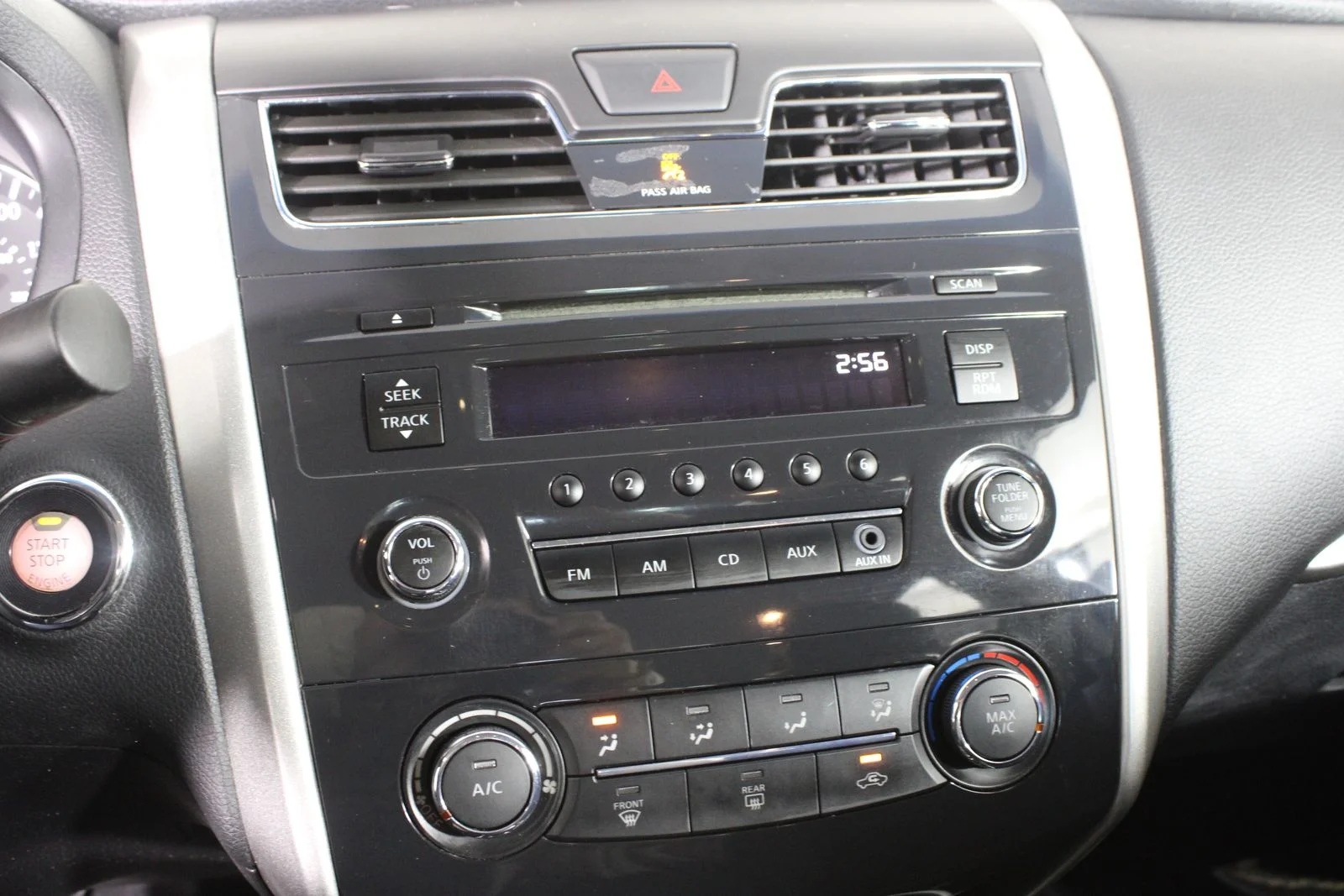 Used 2014 Red Nissan 2.5 S image 23