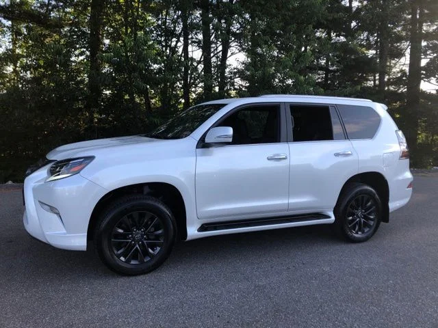 Used 2023 White Pearl Lexus 460 image 9