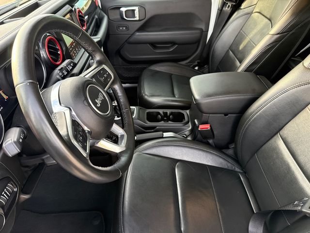 Used 2022 White Jeep Unlimited Sahara Altitude image 19