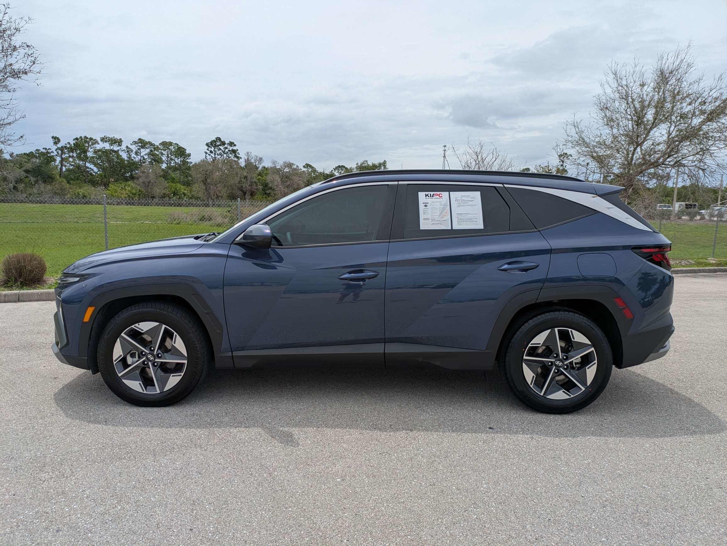 Used 2025 Atlantis Blue Hyundai SEL image 8