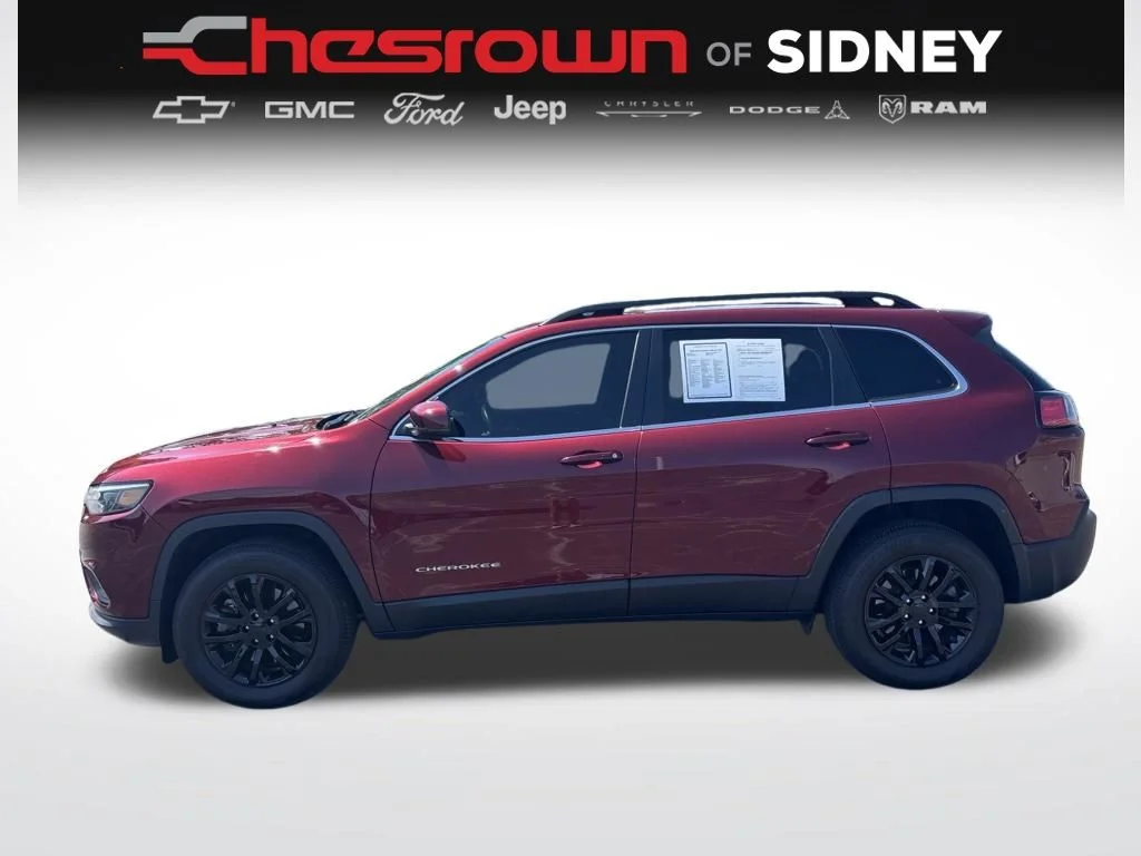 Used 2020 Red Jeep Latitude Plus image 2