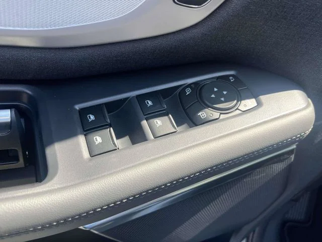 New 2027 Gray Ford Active image 13