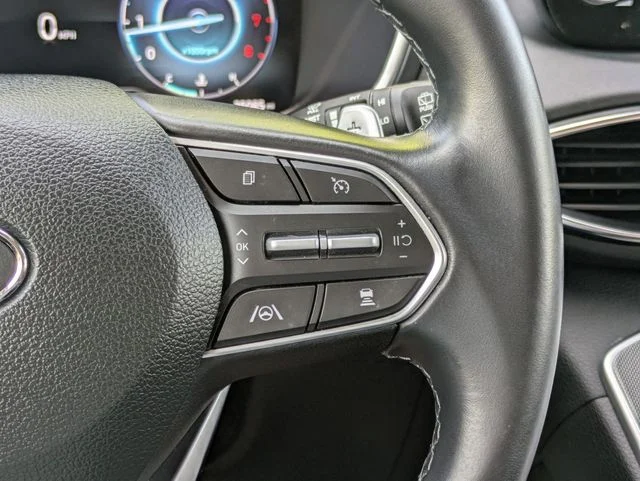 Certified Used 2022 Red Hyundai XRT image 15