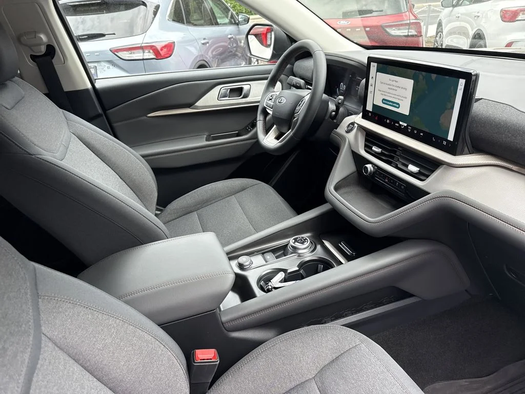 Used 2025 Carbonized Gray Metallic Ford Active image 26