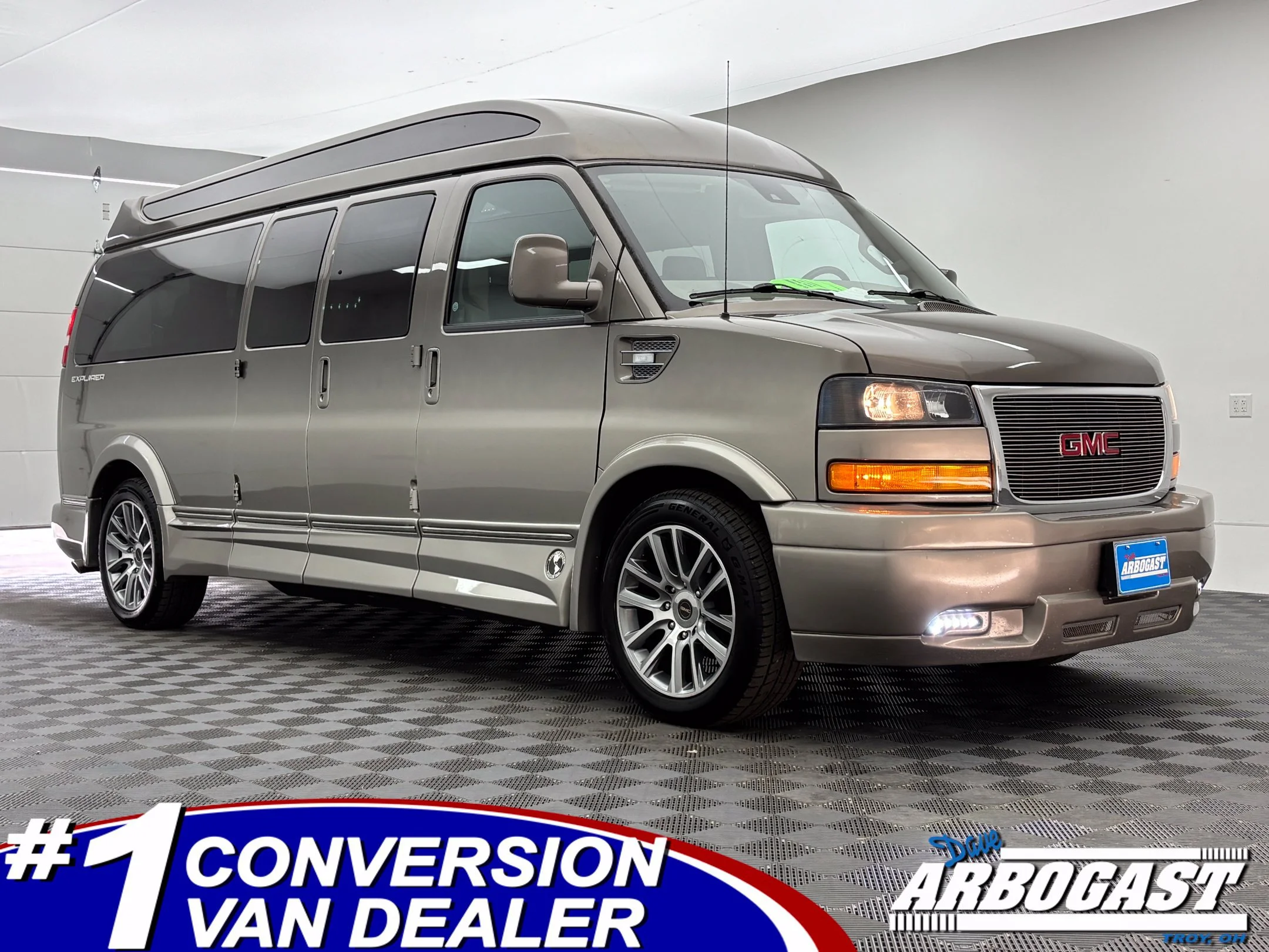 2021 GMC Savana Passenger