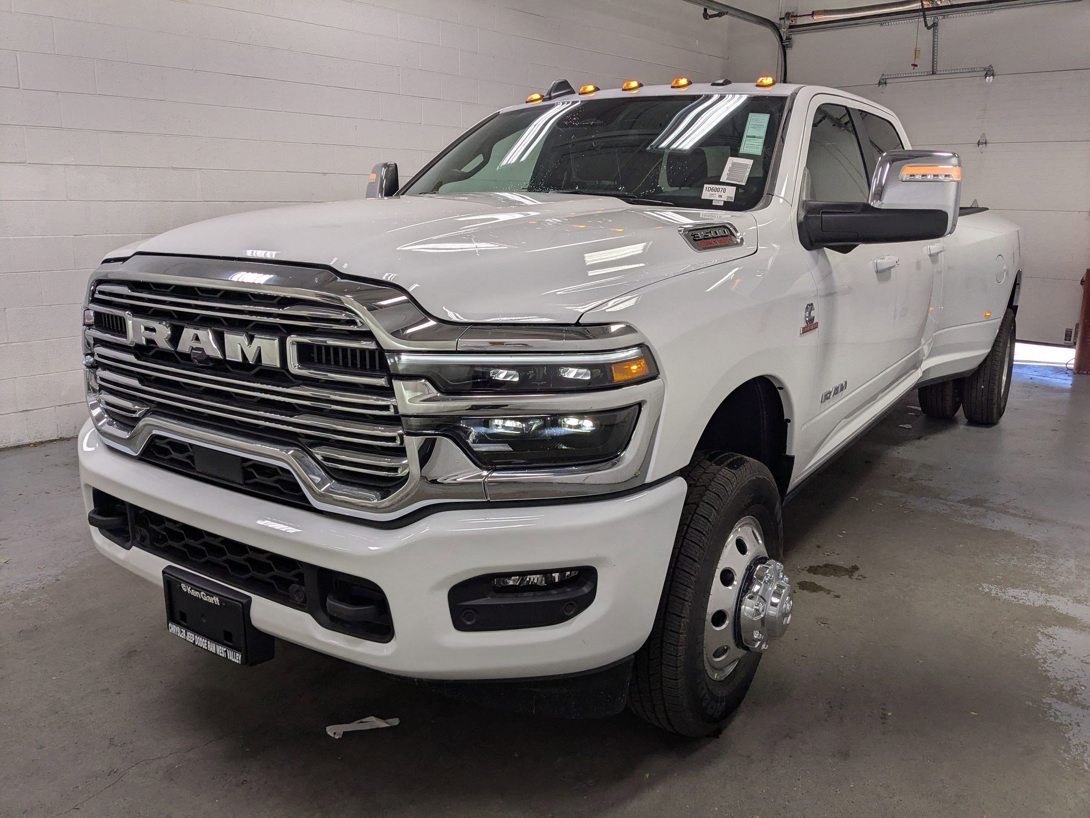 New 2026 Bright White Clear-Coat Exterior Paint RAM Laramie image 9