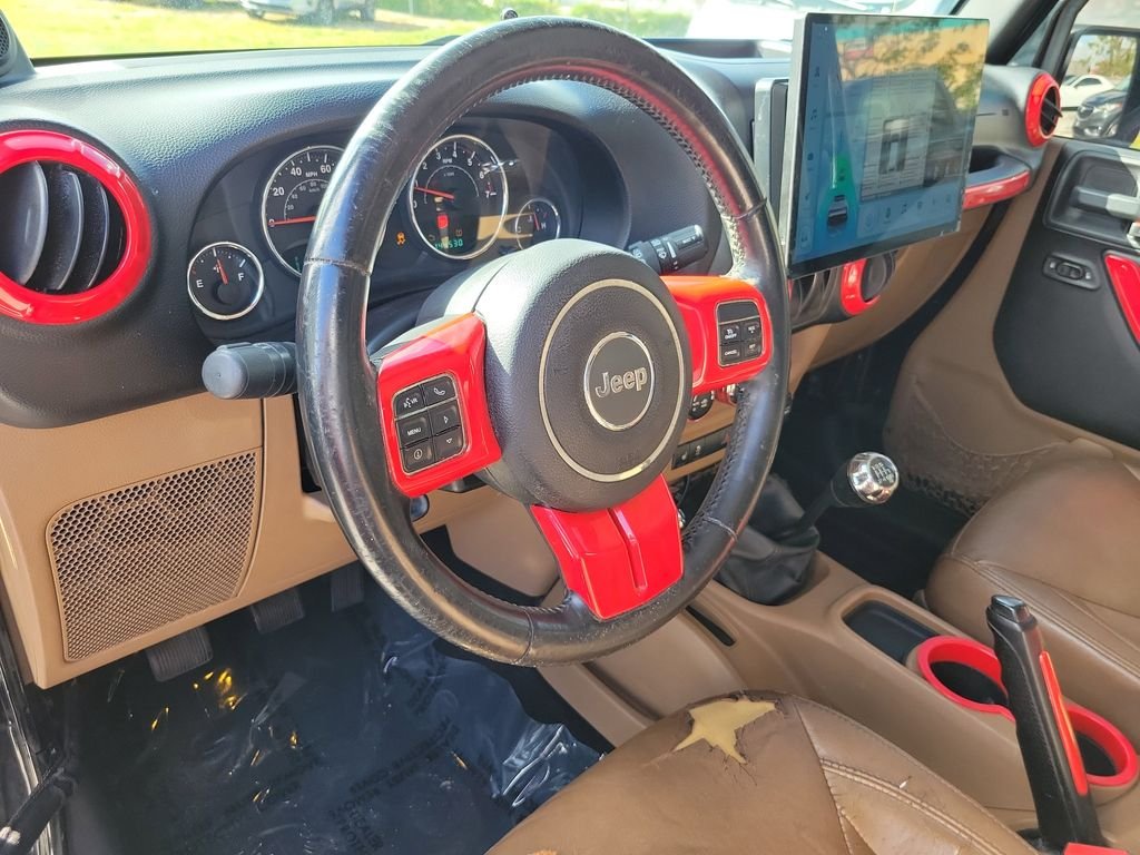 Used 2013 Black Jeep Sahara image 15
