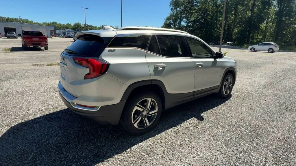 Used 2021 Silver GMC SLT image 8
