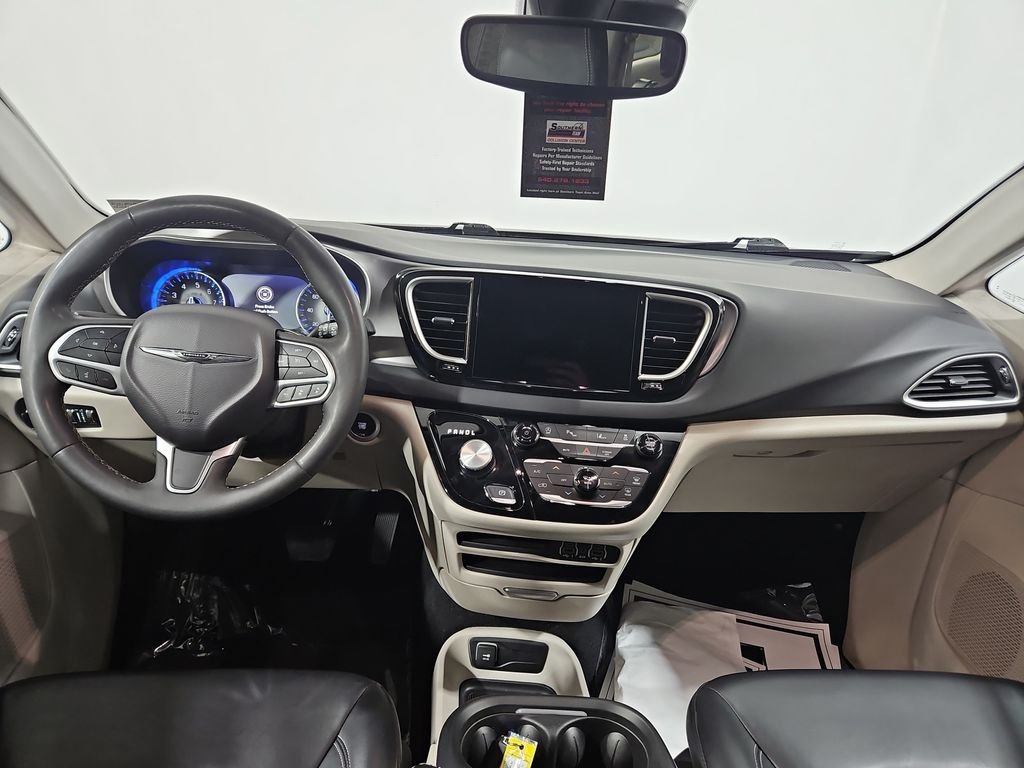 Used 2023 Gray Chrysler Touring L image 13