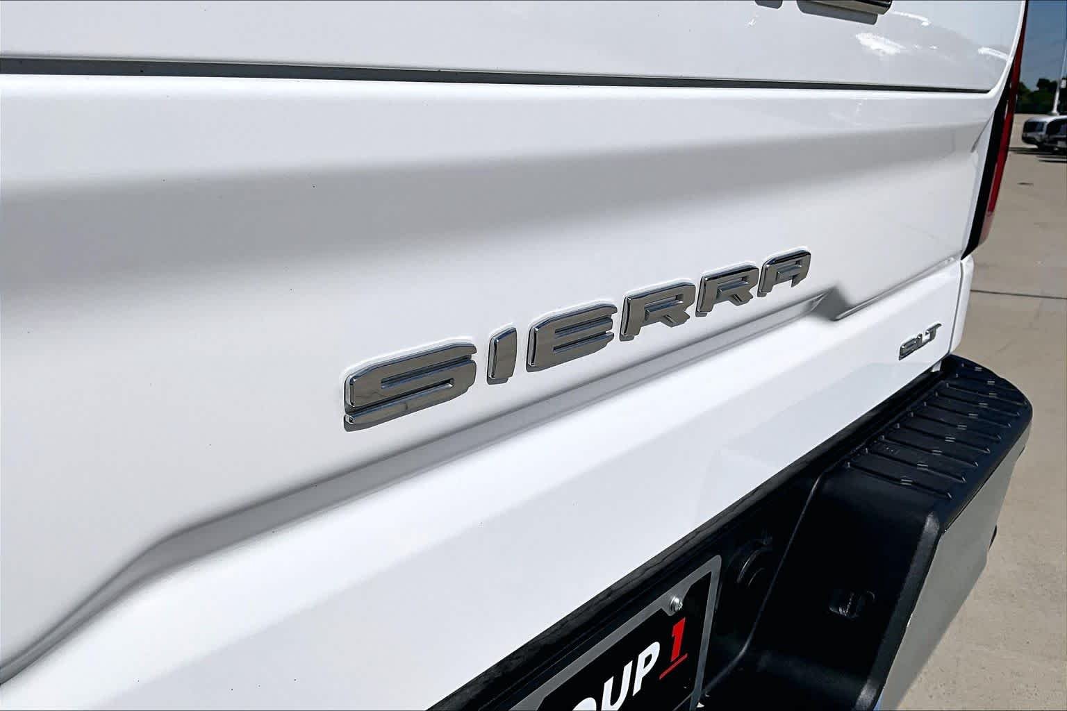 Used 2026 Summit White GMC SLT image 31