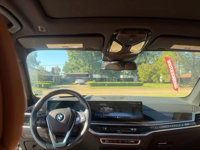 Used 2024 White BMW sDrive40i image 30