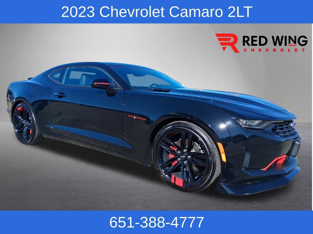 Used 2023 BLACK Chevrolet 2LT image 1