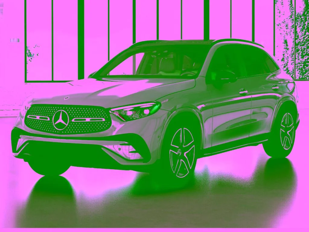New 2026 White Mercedes-Benz GLC 300 image 1