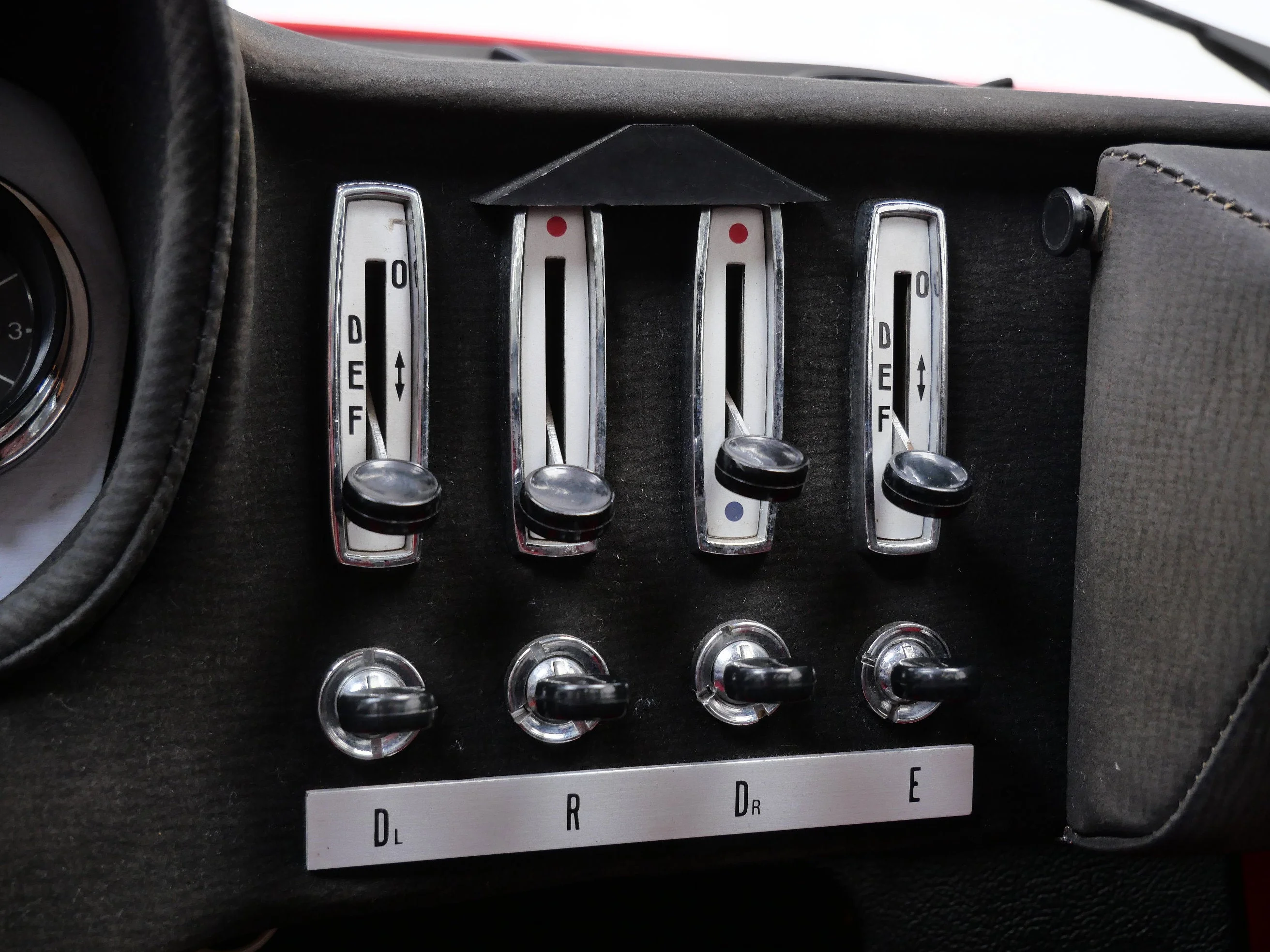 Used 1971 Rosso Chiaro Ferrari  image 28