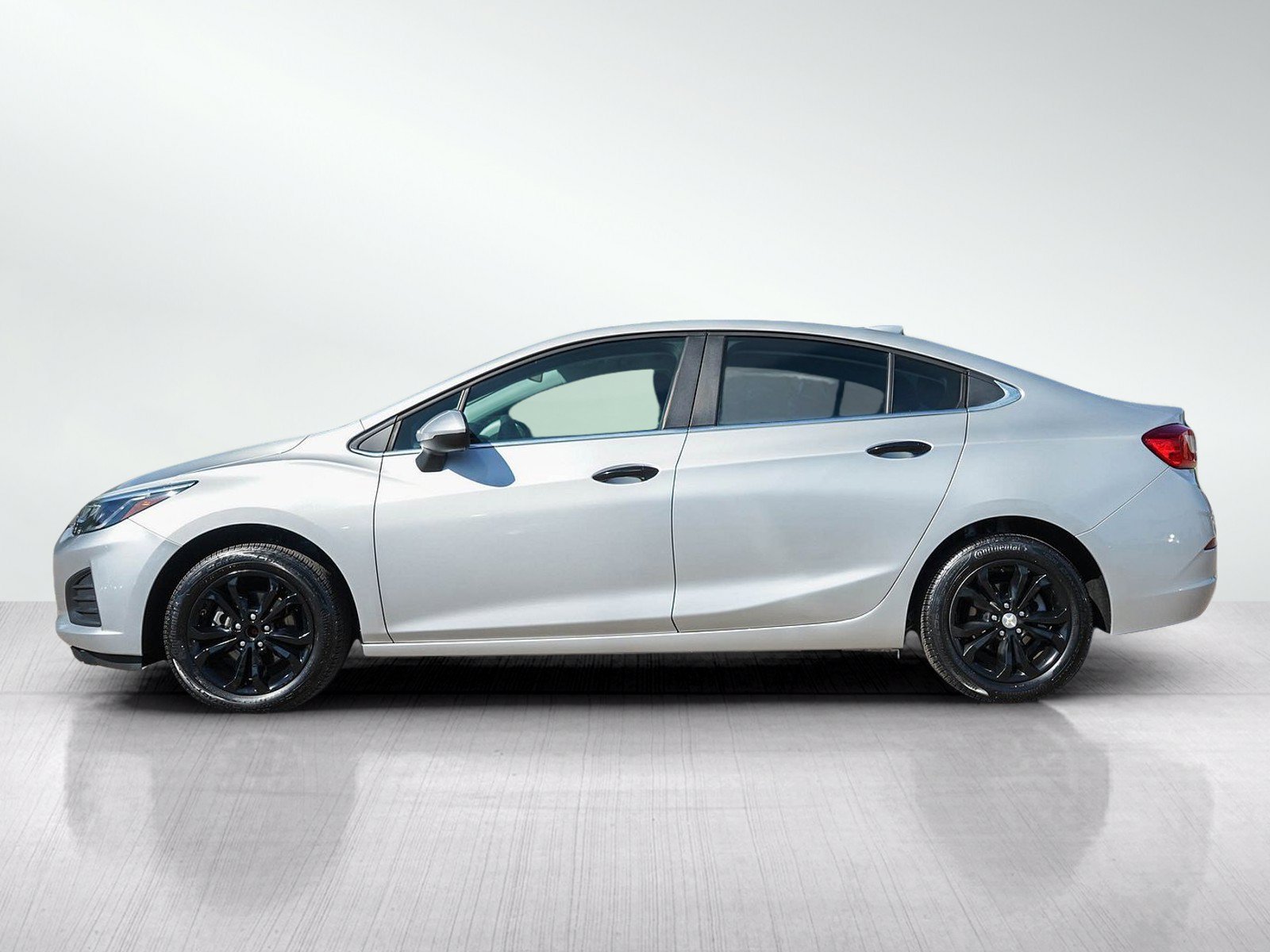 Used 2019 Chevrolet Cruze LT with VIN 1G1BE5SM7K7144302 for sale in Minneapolis, Minnesota
