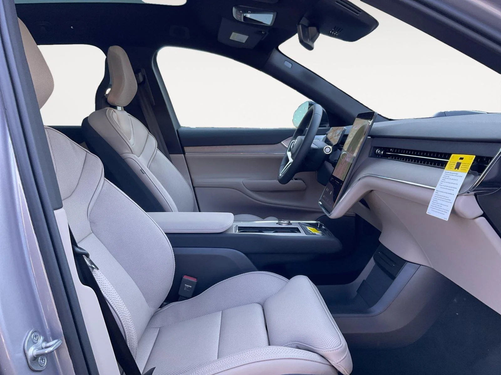 New 2026 Aurora Silver Volvo Ultra image 15