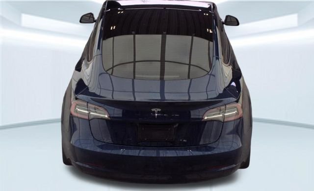 Used 2022  Tesla Base image 7