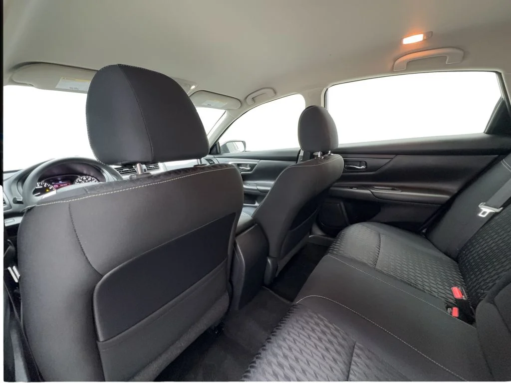 Used 2018 Silver Nissan 2.5 S image 24