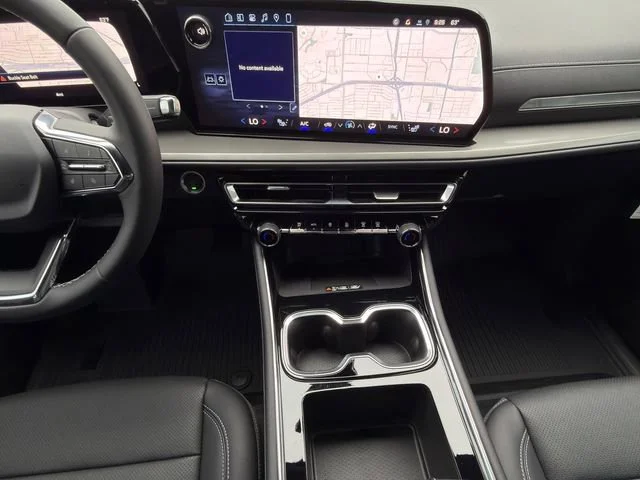 2026 Chevrolet Traverse LT - Photo 12