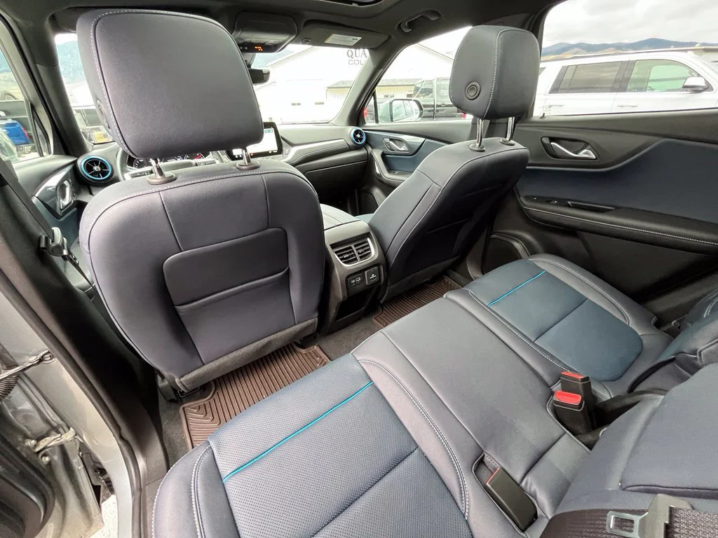 Used 2025 Sterling Gray Metallic Chevrolet RS image 15