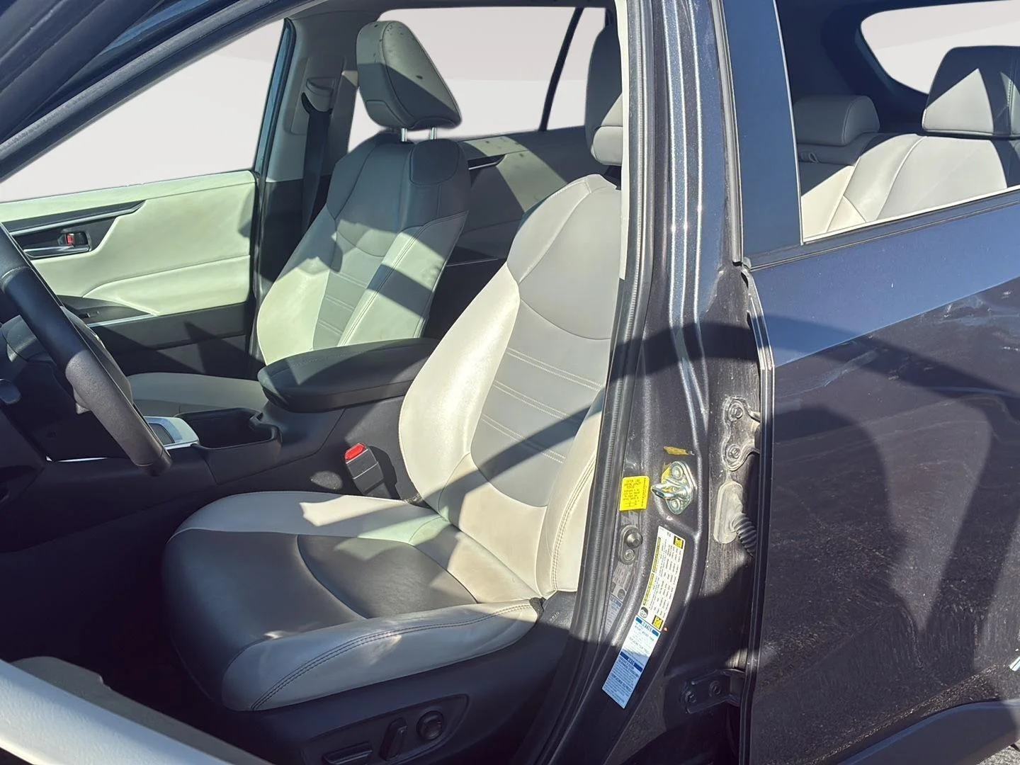Certified Used 2022 Magnetic Gray Metallic Toyota XLE Premium image 3
