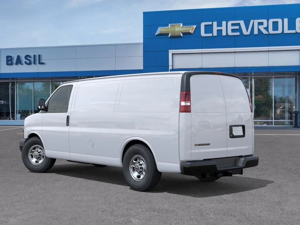 New 2026 Summit White Chevrolet 1WT image 3