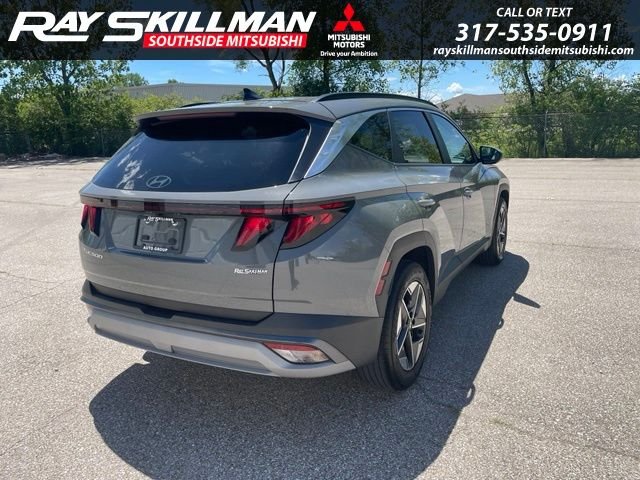 Used 2025 Gray Hyundai SEL image 5