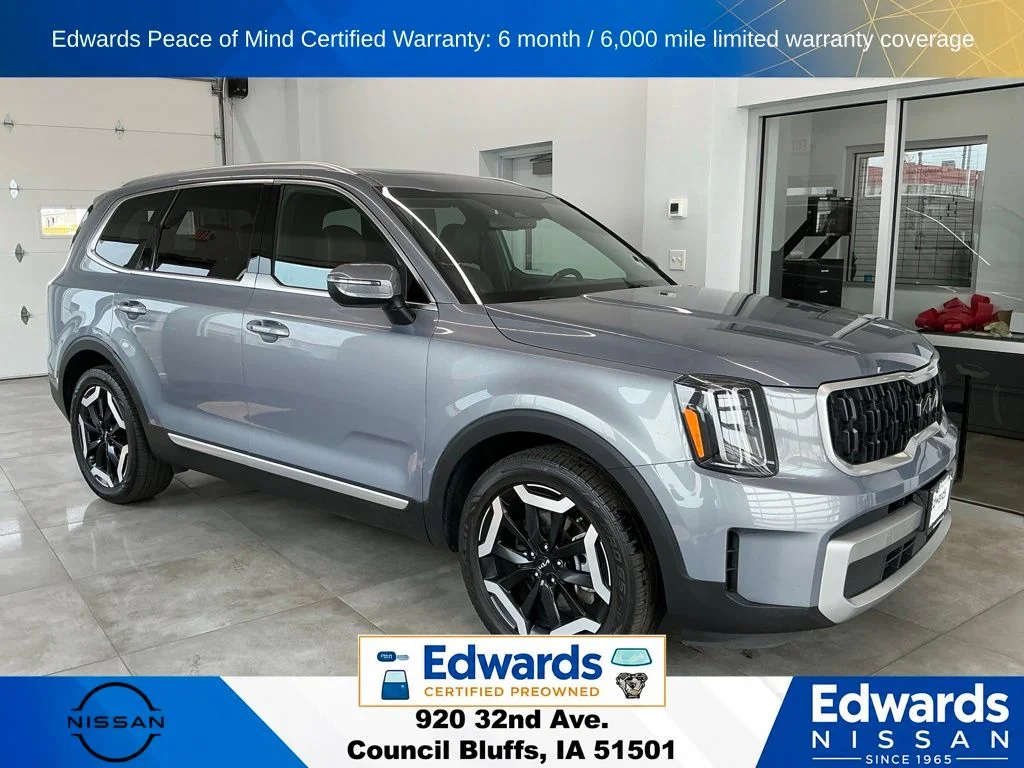 Used 2023 Silver Kia EX image 2