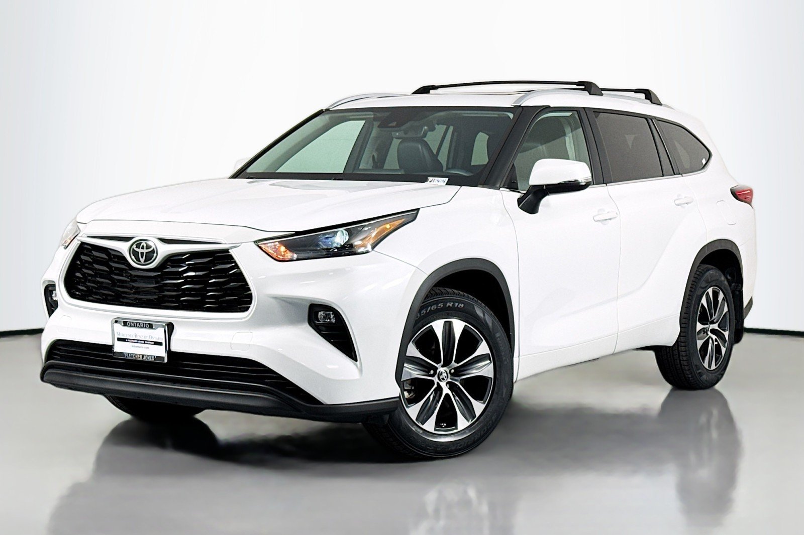 2023 Toyota Highlander XLE AWD's photo