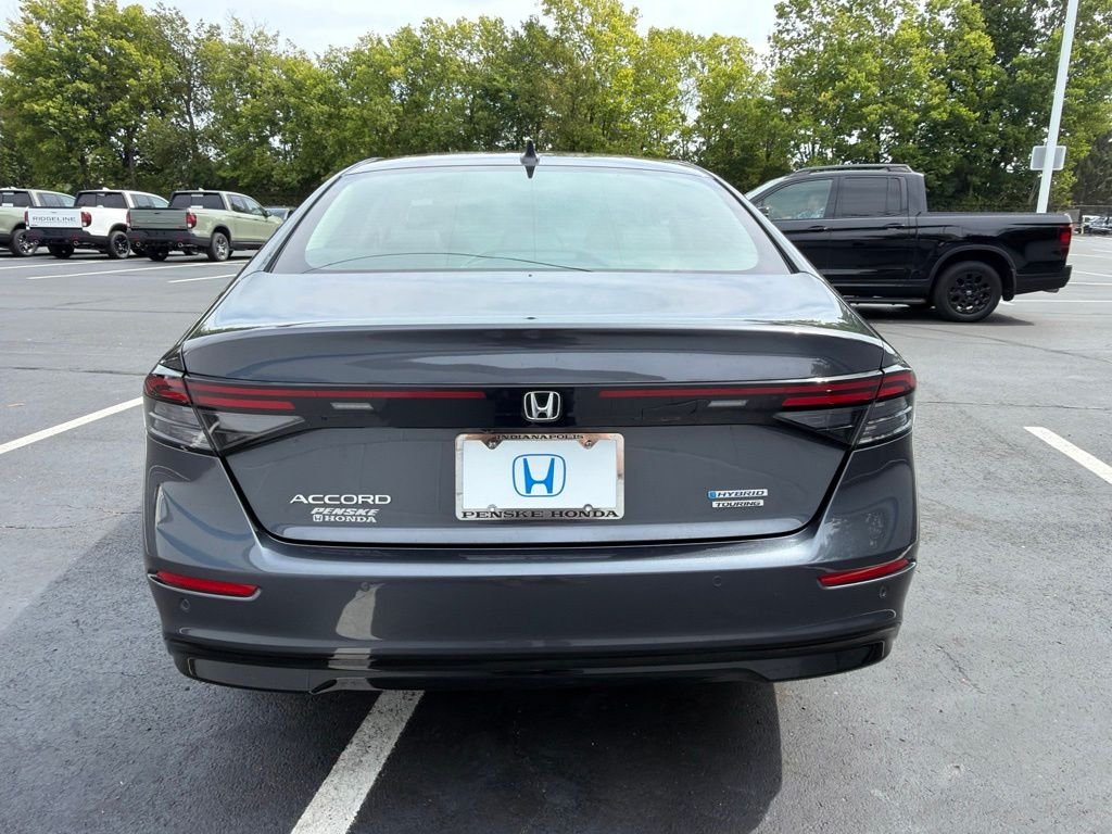 Certified Used 2025 Meteorite Gray Metallic Honda Touring image 4
