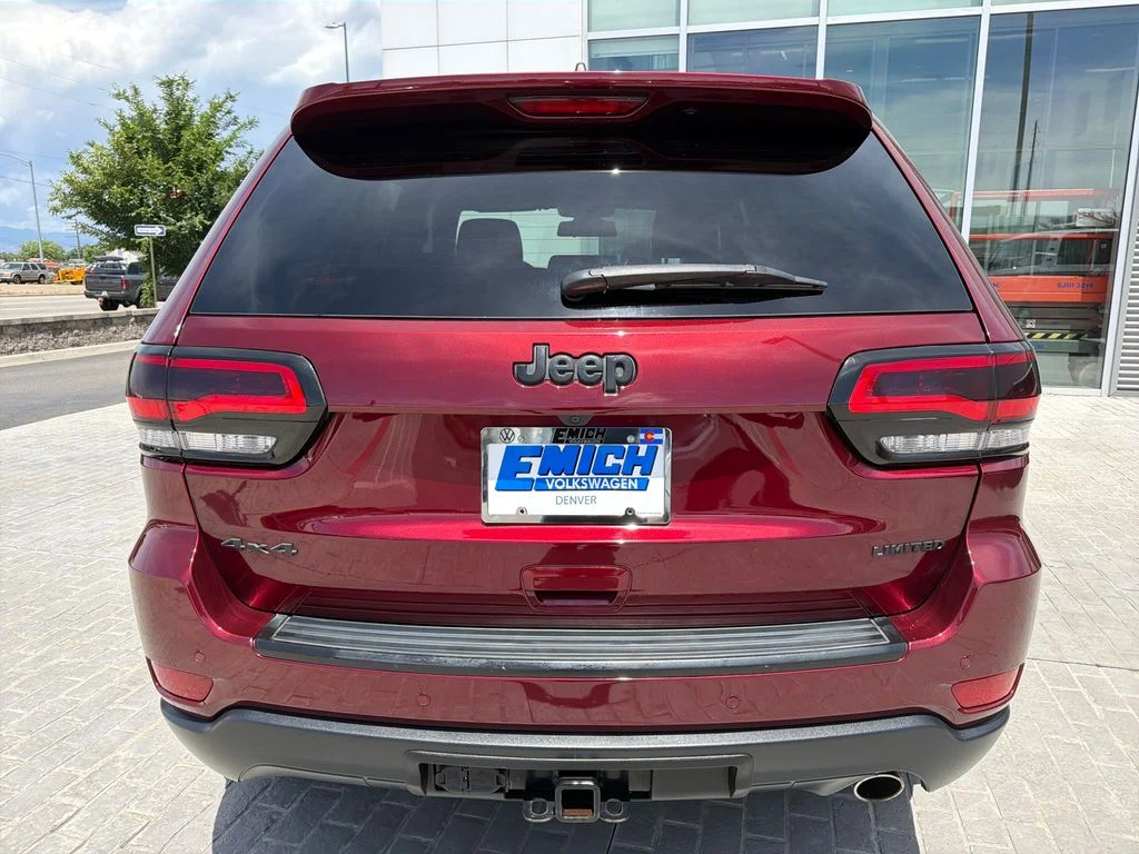 Used 2019 Red Jeep Limited image 4