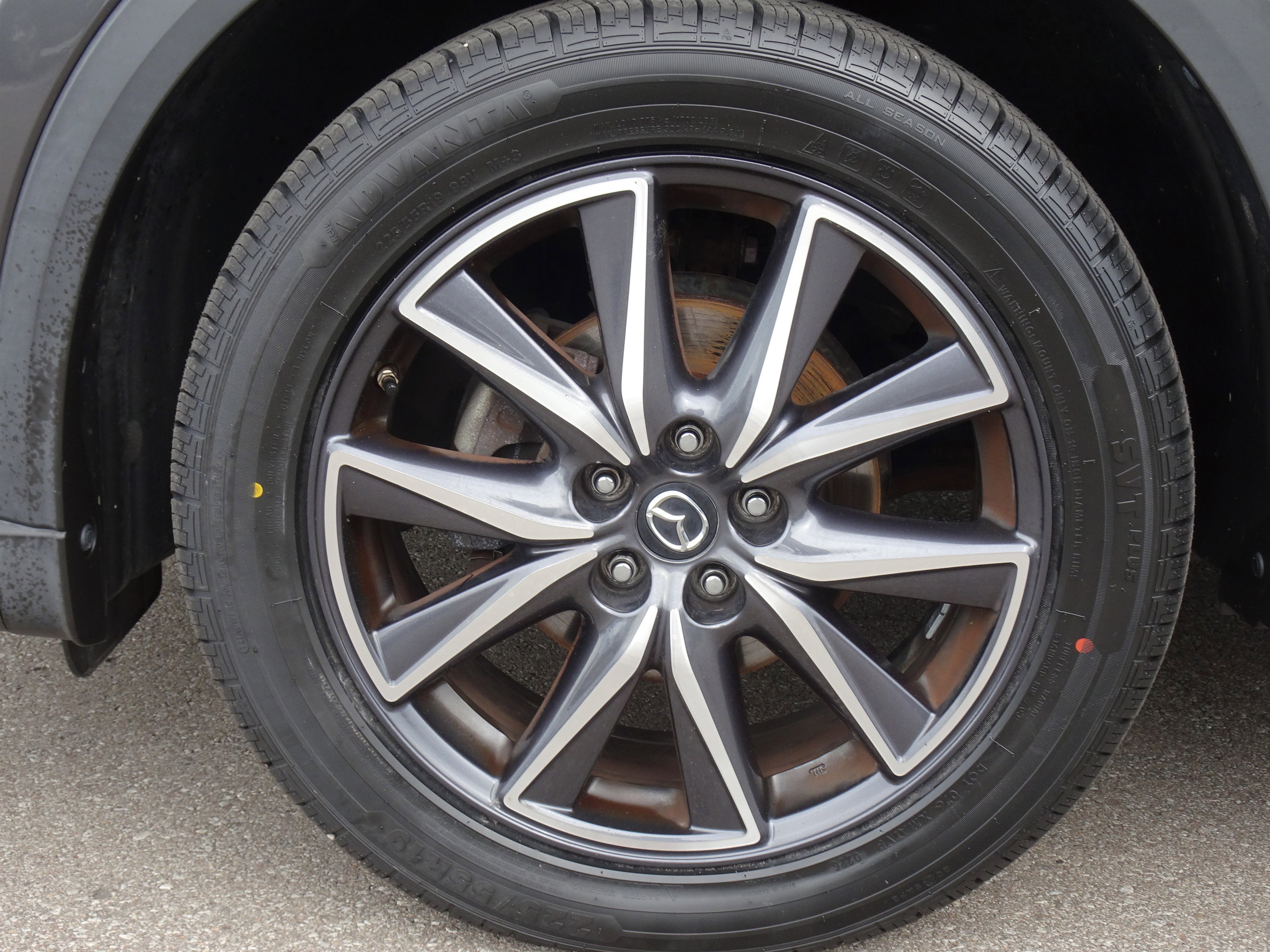 Used 2018 Machine Gray Metallic Mazda Grand Touring image 28