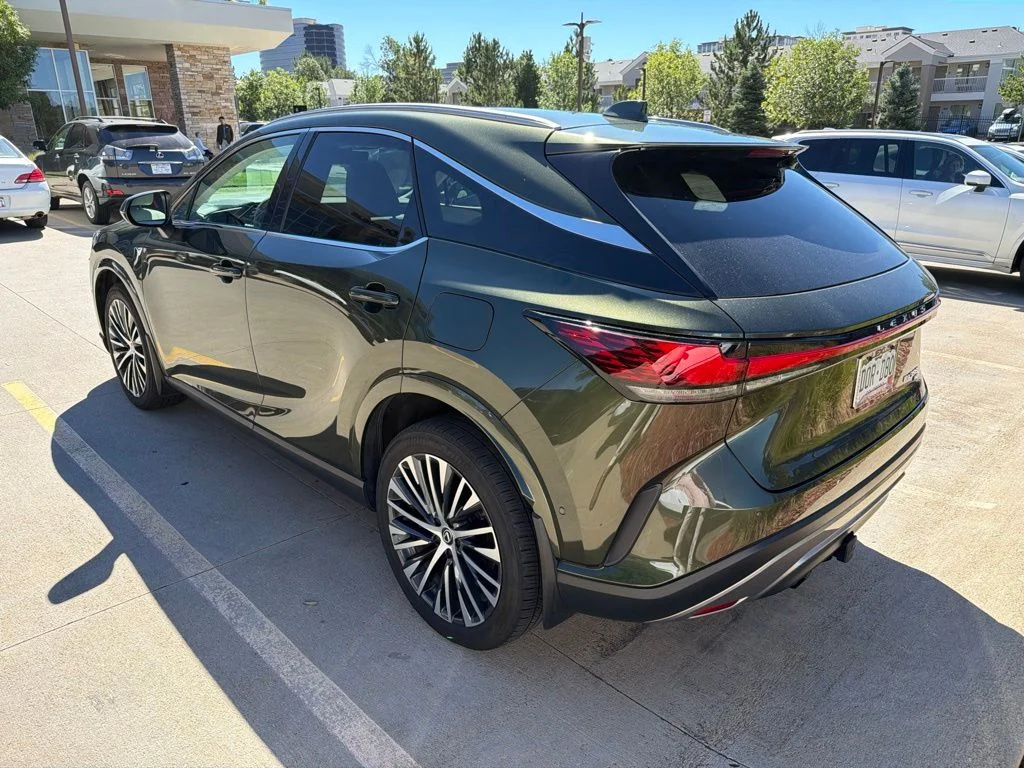 Used 2024 Green Lexus 350h Premium Plus image 2
