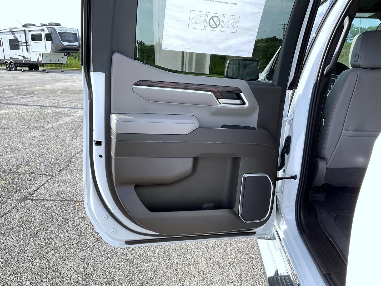 2026 GMC Sierra 1500 SLT - Photo 20