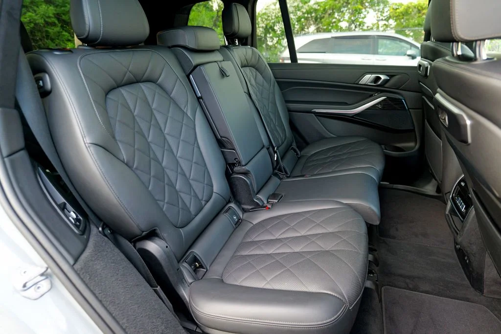 Used 2024 Brooklyn Gray Metallic BMW xDrive40i image 36