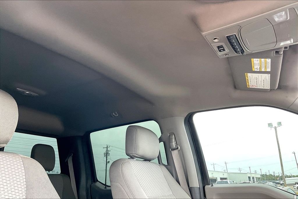 Used 2019 Agate Black Metallic Ford XLT image 28