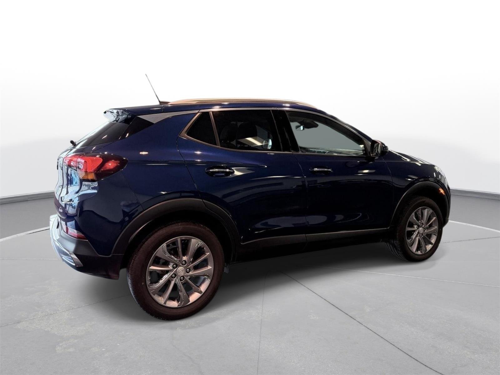 Used 2023 Sapphire Metallic Buick Essence image 11
