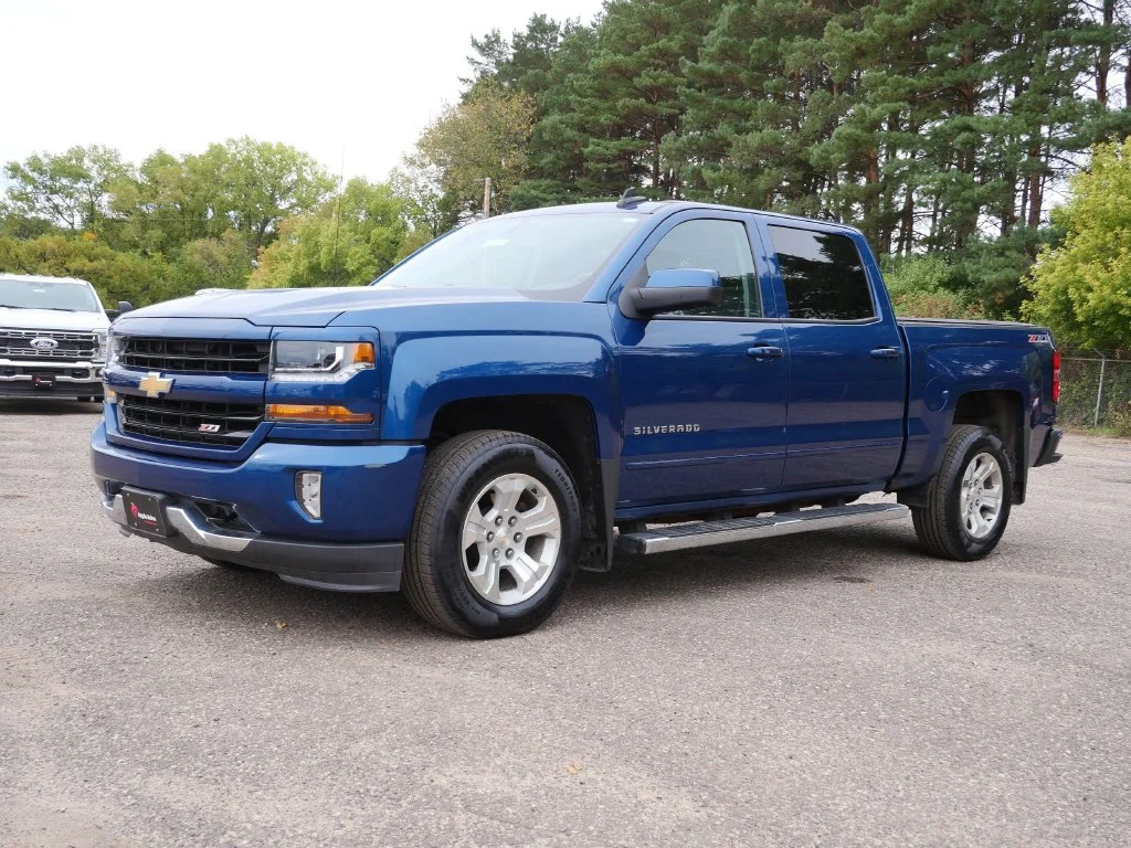 Certified 2017 Chevrolet Silverado 1500 LT Z71 with VIN 3GCUKREC0HG505563 for sale in White Bear Lake, Minnesota