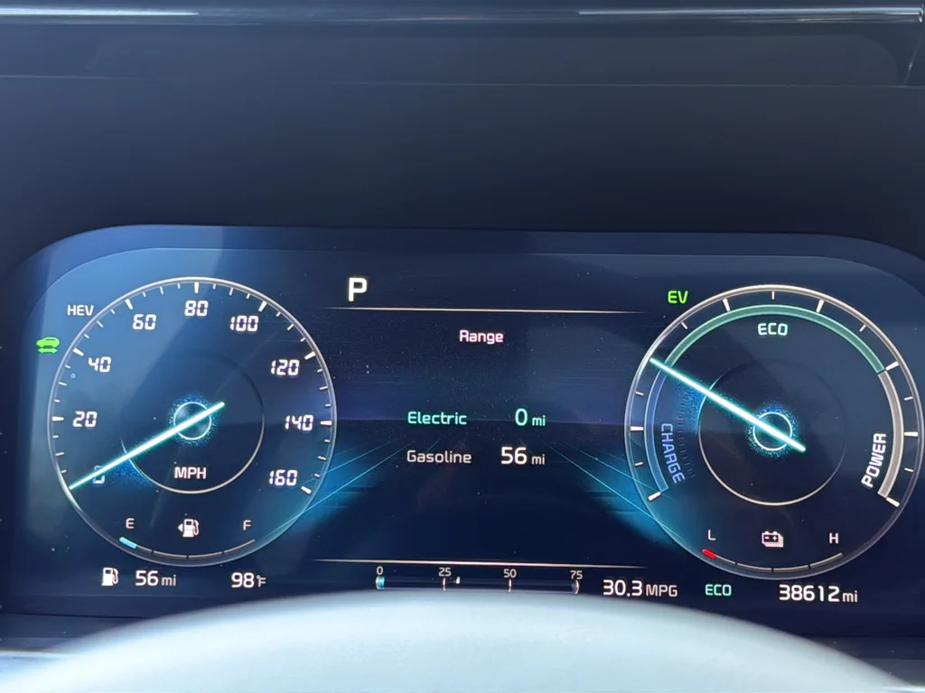 Used 2023 Gray Kia SX Prestige image 25