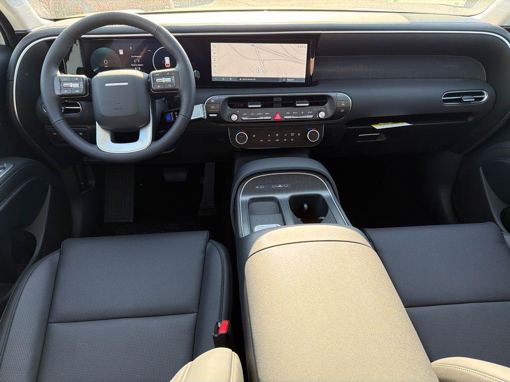 New 2026 White Hyundai SEL FWD image 23