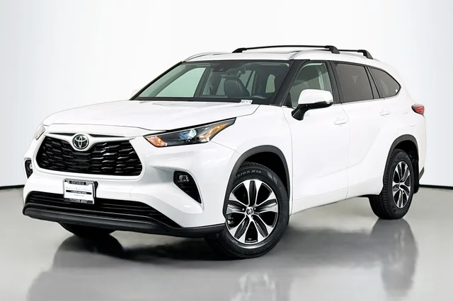 2023 Toyota Highlander XLE-L4T AWD