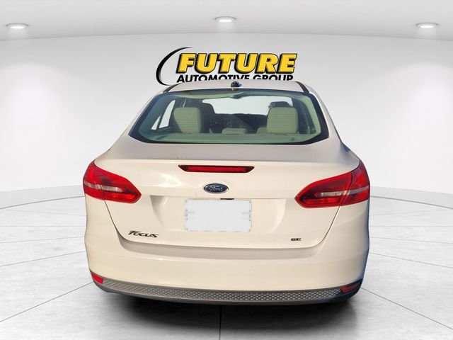 Used 2016 White Ford SE image 4