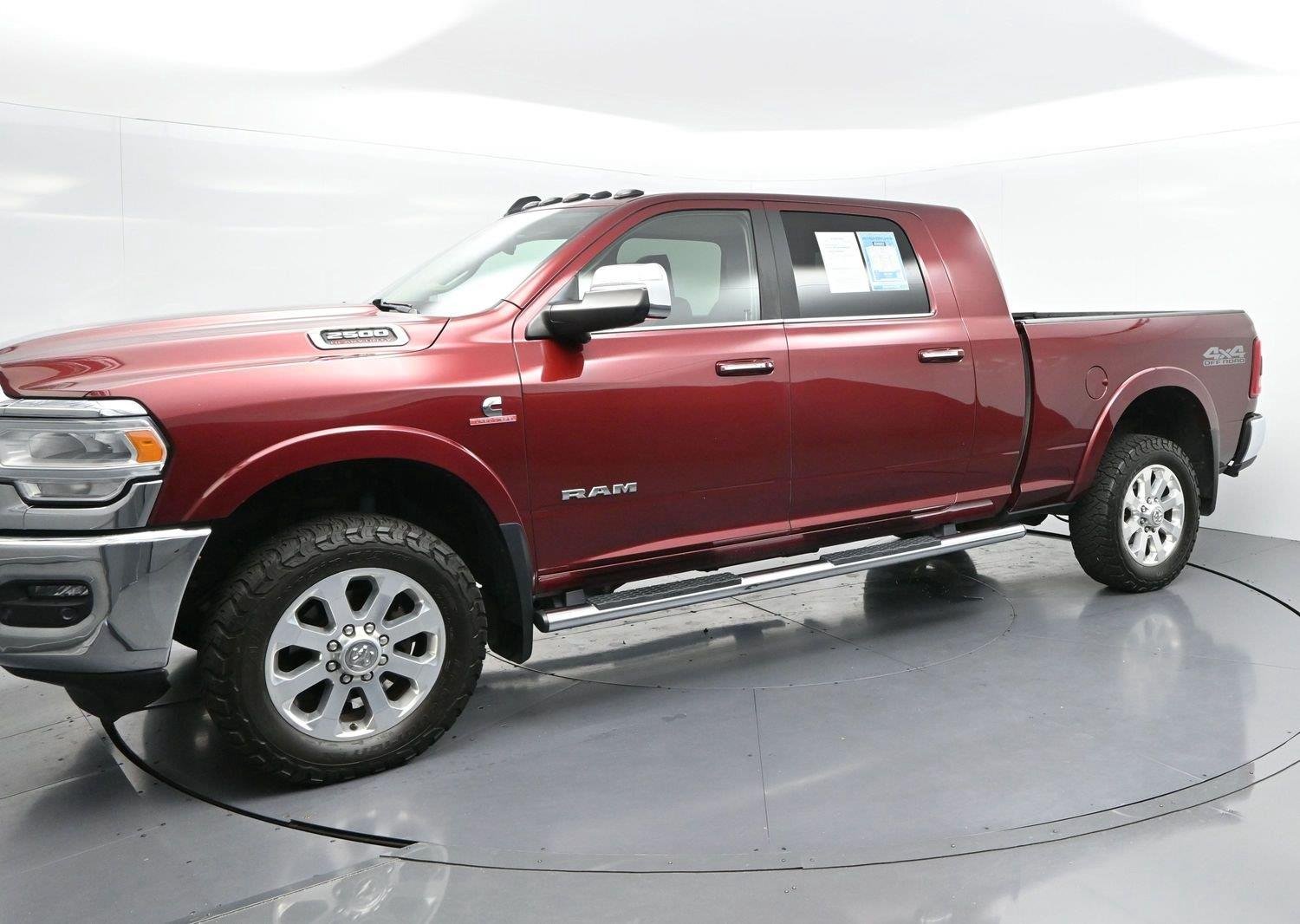 Used 2021 Delmonico Red Pearlcoat Ram Laramie image 3