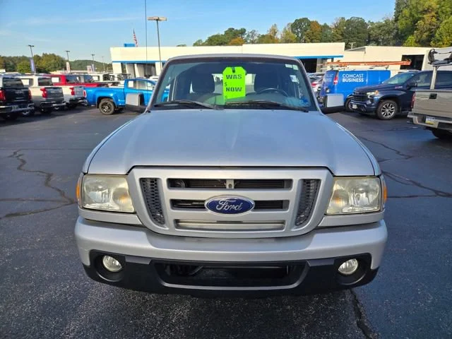 Used 2010 Silver Ford XLT image 2
